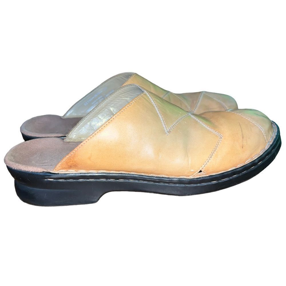 Clarks tan leather comfort slides women’s size 10‎